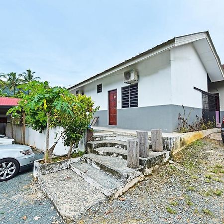 Dtahan Motel Taman Negara Kuala Tahan Exterior photo